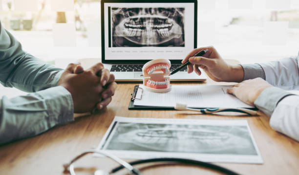 Best Emergency Dental Care for Broken or Chipped Teeth in Val Verde Park, TX